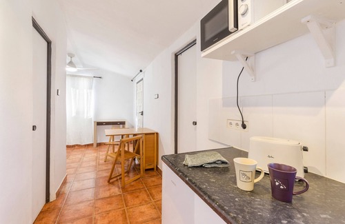 Campo Nubla House | Cozy 'Agradable Casa Rural' with Private Terrace & Wi-Fi