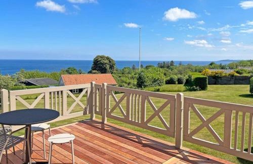 Sandkaas House | Guest Rated 10/10: Allinge XLIX with Family-Friendly Amenities