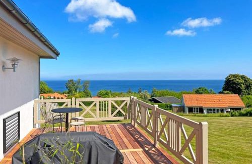 Sandkaas House | Guest Rated 10/10: Allinge XLIX with Family-Friendly Amenities
