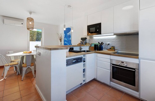 Prainha House | Holiday Home "Alvor Prainha Beach House" with Pool, Wi-Fi, Terrace & Garden