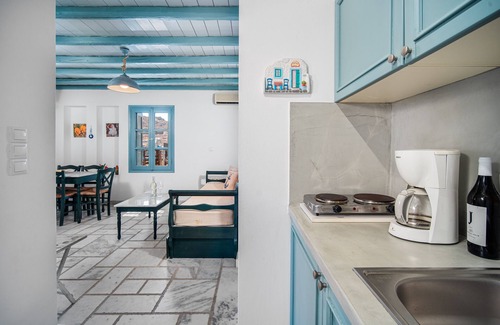 Serifos House | Relaxing Holiday Home 'Ammos 1' with Ocean View Terrace