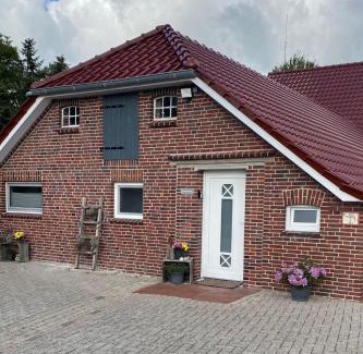 Holtriem House | Comfortable Holiday Home Vosshörn with Pet-Friendly Perks
