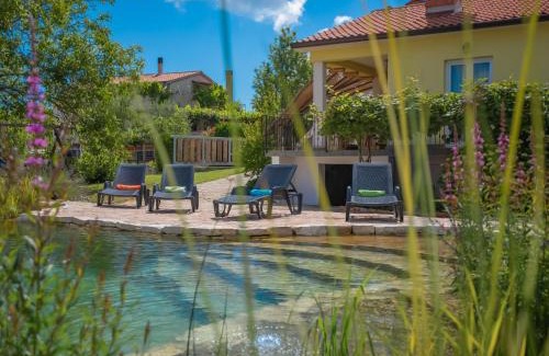 Strmac House | Cozy Holiday Home Angelina – Perfect for Families & Pets