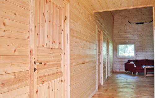 Annolfsbyn House | Inviting 3 Bedroom Home in Mellerud - Pet Friendly Retreat