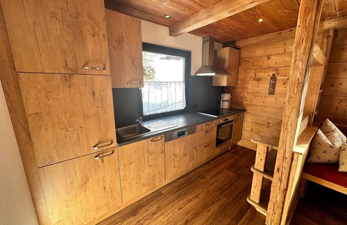 Gerlosbergeben House | Holiday Home 'Anton' with Mountain View, Private Terrace and Wi-Fi