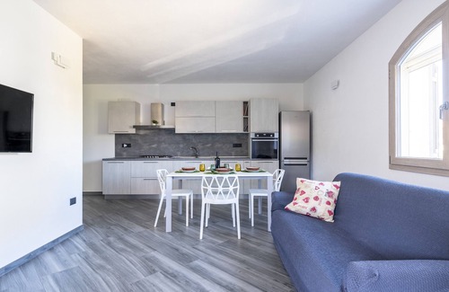 Bari Sardo House | Elegant Appartamento LaTorre with Ocean View & Garden