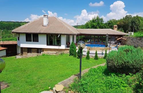 Arbanasi House | Top-Rated Holiday Home Arbanasi with Pool & Family Amenities