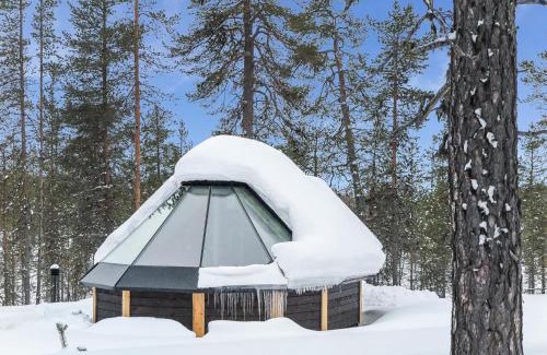 Sodankyla House | Experience Arctic Light Hut: Family-Friendly Escape Awaits