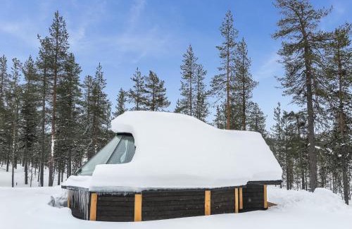 Sodankyla House | Experience Arctic Light Hut: Family-Friendly Escape Awaits