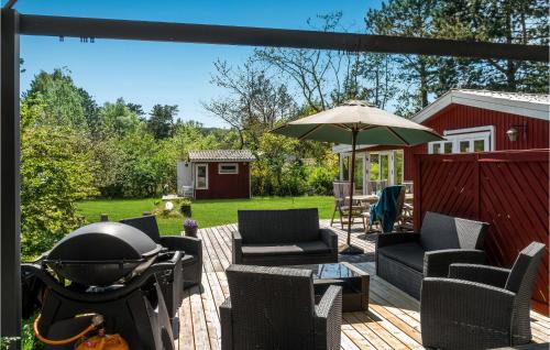 Hoeve Strand House | Beautiful Home in Asns with Family-Friendly Kitchen