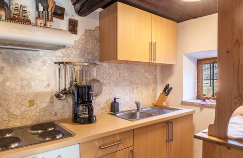 Reith im Alpbachtal House | Experience Stoffelhäusl: Mountain Views & Private Terraces