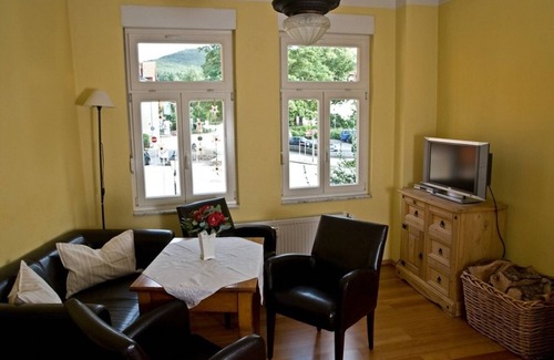 Wernigerode House | Cozy Holiday Home 'At the Smallest House' with Kitchen