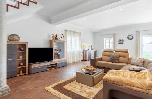Marinhas House | Family-Friendly Stay at Holiday Home Atlântico by Interhome