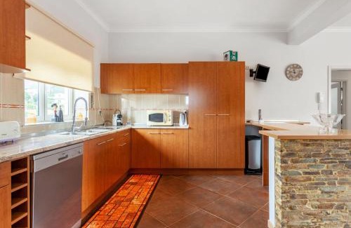 Marinhas House | Family-Friendly Stay at Holiday Home Atlântico by Interhome