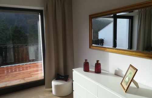 Hasenfeld House | Relaxing Holiday Home "Auszeit" on Beautiful Rursee