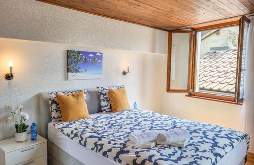 Ronco sopra Ascona House | Bel Panorama Holiday Home: Family & Pet-Friendly Retreat
