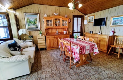 Peglio House | Pet-Friendly Holiday Home Baita dei Nonni-3 for Families