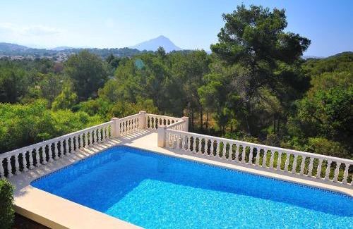Balcon del Mar House | Inviting Holiday Home Balcon al Mar with Pool & Family Options