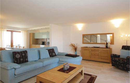 Baredine House | Family-Friendly 3 Bedroom Home with Pool in Baredine