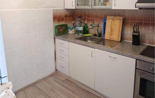 Baric Draga House | Charming Baric Draga Home with Sea View, Pet Friendly