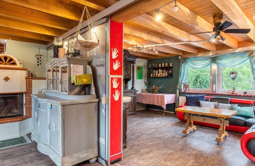 Volkersweiler House | Mountain View Holiday Home with Private Garden & Wi-Fi