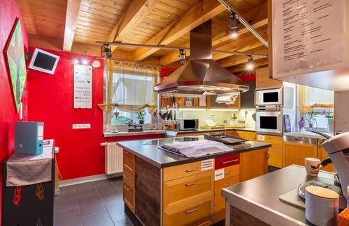 Volkersweiler House | Mountain View Holiday Home with Private Garden & Wi-Fi
