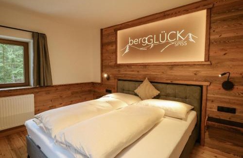 Spiss House | Discover BergGLÜCK: Family-Friendly 4-Star Getaway