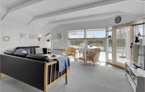 Hejlsminde Strand House | Delightful Home in Hejls with Family-Friendly Kitchen