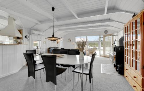 Hejlsminde Strand House | Delightful Home in Hejls with Family-Friendly Kitchen