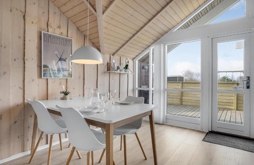 Falen House | Family-Friendly Holiday Home Blomstervænget in Hemmet