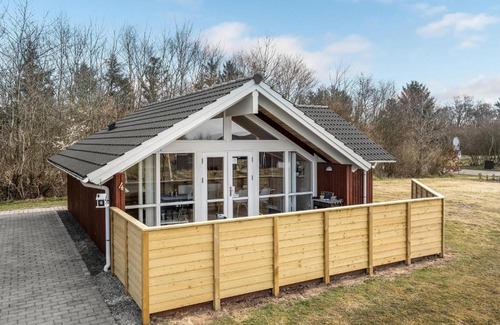 Falen House | Family-Friendly Holiday Home Blomstervænget in Hemmet