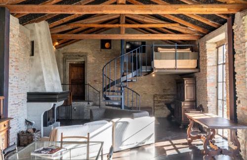 Trezzo Tinella House | Relax at Holiday Home Antico Borgo del Riondino