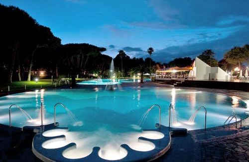Baia Domizia House | Cozy Oceanfront Bungalow with Pool and Scenic Views