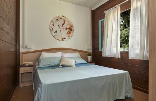 Baia Domizia House | Cozy Oceanfront Bungalow with Pool and Scenic Views