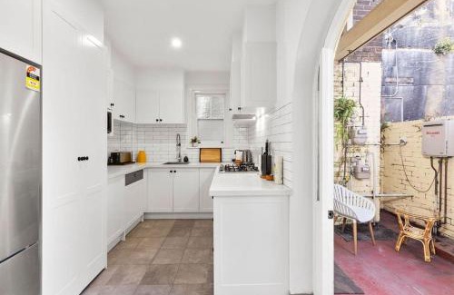 Millers Point Apartment | Family-Friendly Holiday Home by Barangaroo Reserve