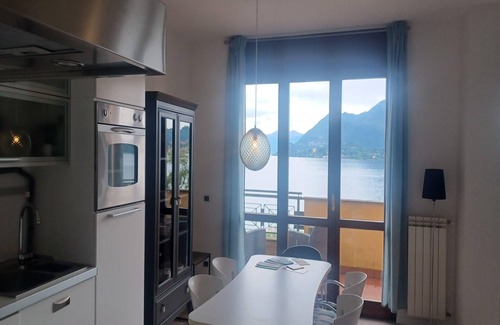 Stresa House | Relax at Belvilla by OYO Verdelago 14 with Pool & Breakfast