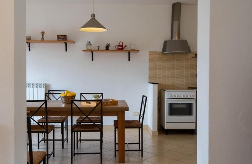 Civezza House | Cozy Holiday Home Ca' del Sole: Pet-Friendly Retreat