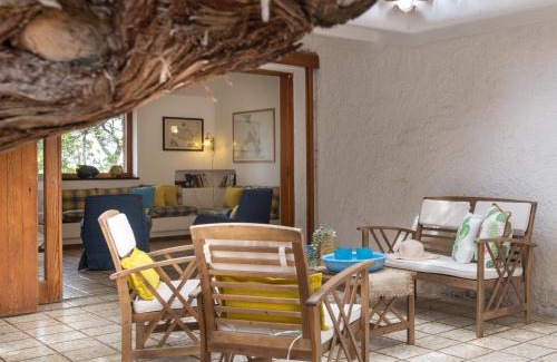 Portobello House | Oceanfront Holiday Home Cagnulari for Family Getaways