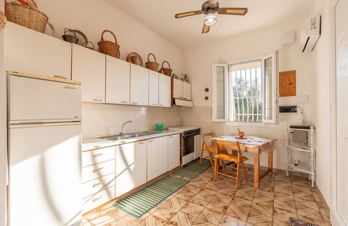 Partinico House | Relaxing Holiday Home 'Calatijuncu' with Sea View & Wi-Fi