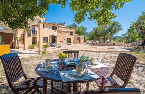 Felanitx House | Stellar Holiday Home Can Amagat - Pool & Family Friendly