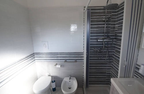 Torre Colimena House | Holiday Home "Capu Cilona" with Sea View, Private Terrace & Wi-Fi