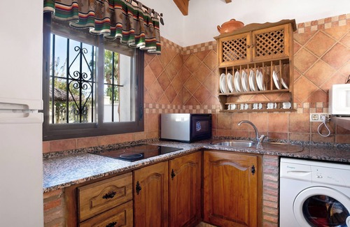 Zahora House | Beachfront Holiday Home "Casa Alberto 2" with Garden & Wi-Fi