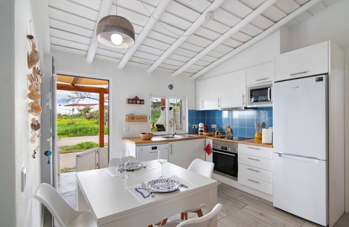 Campeiros House | Casa Azul do Cerro: Mountain View & Private Terrace Retreat
