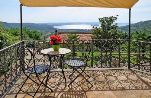 Montefiascone House | Welcoming Holiday Home Casa Bruna: Pet-Friendly Retreat