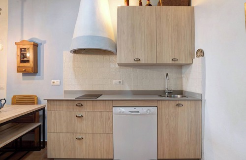 Grazalema House | Inviting Holiday Home 'Casa Calle Del Carmen' with Amenities