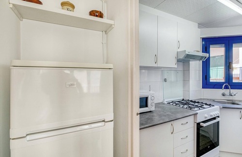 Llanca House | Seaside Escape at Casa Centro Port with Ocean Views
