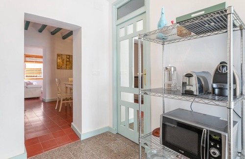 Aigues House | Cozy Holiday Home 'Casa Clara' with Sea View & Terrace