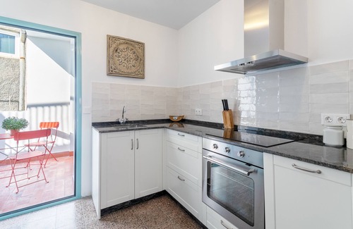 Aigues House | Cozy Holiday Home 'Casa Clara' with Sea View & Terrace