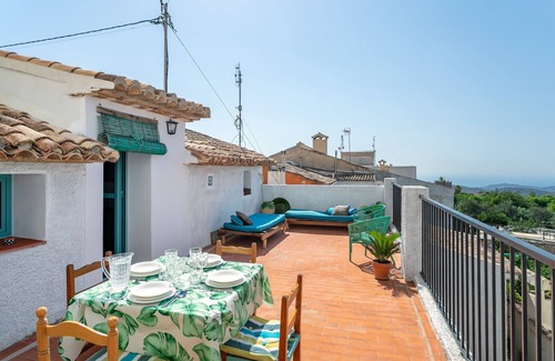 Aigues House | Cozy Holiday Home 'Casa Clara' with Sea View & Terrace