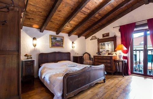 Zadvarje Villa | Charming Holiday Home Casa Country with Ocean View & Pool